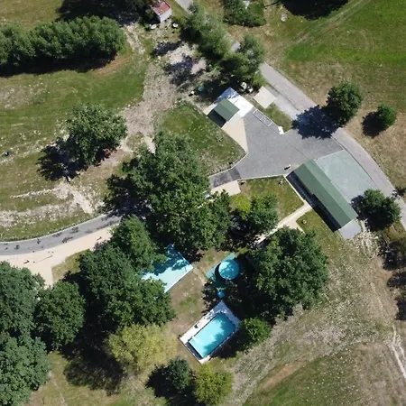 Cochtan, Kemp Lazne Bohdanec Kamp alanı Neratov (Pardubice)